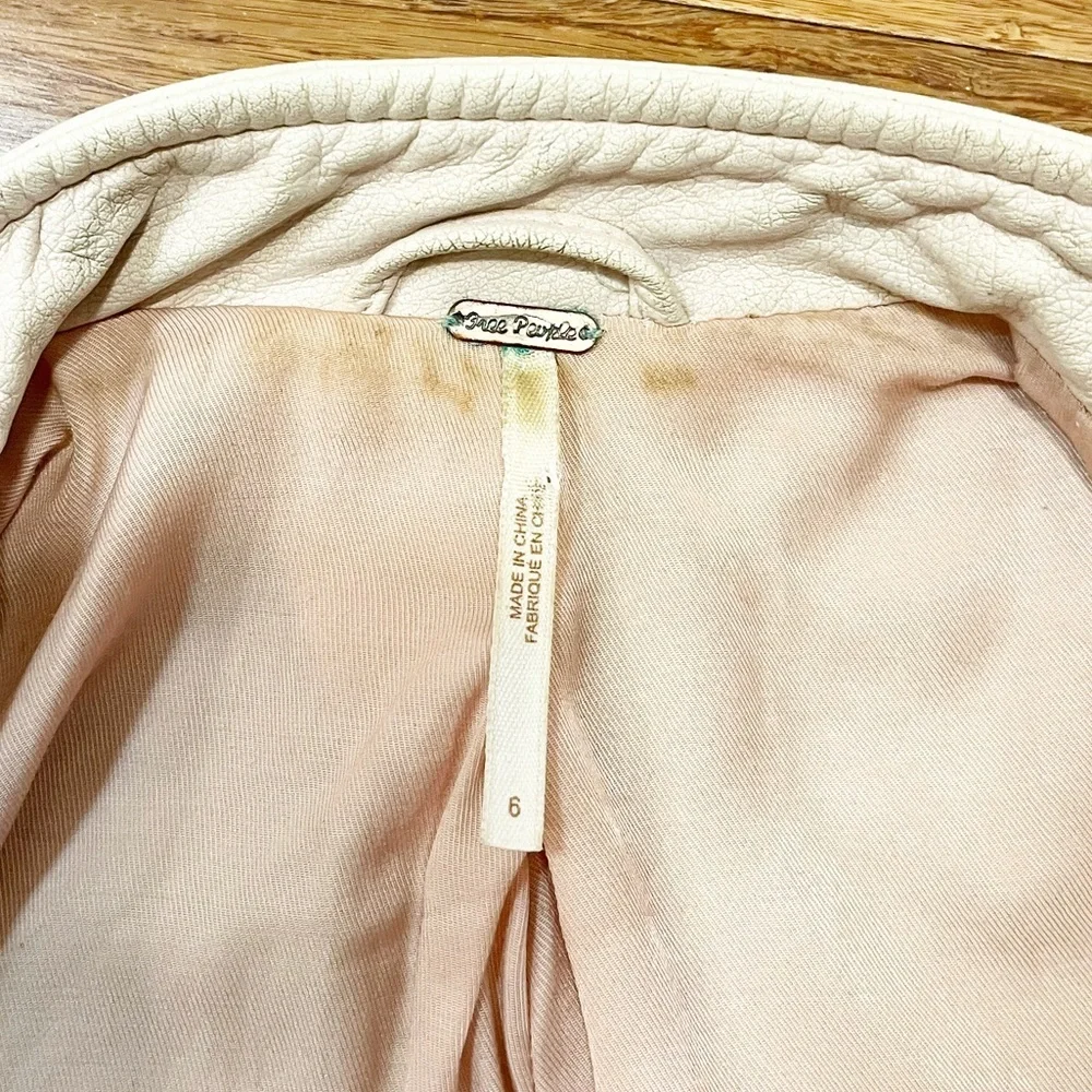 Free People reposhing this